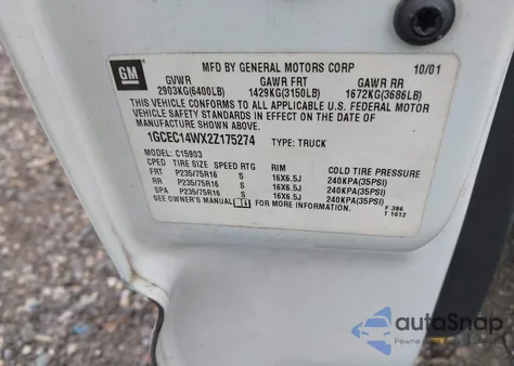 2002 Chevrolet Silverado 1500 Commercial z USA, uszkodzony, nr VIN 1GCEC14WX2Z175274